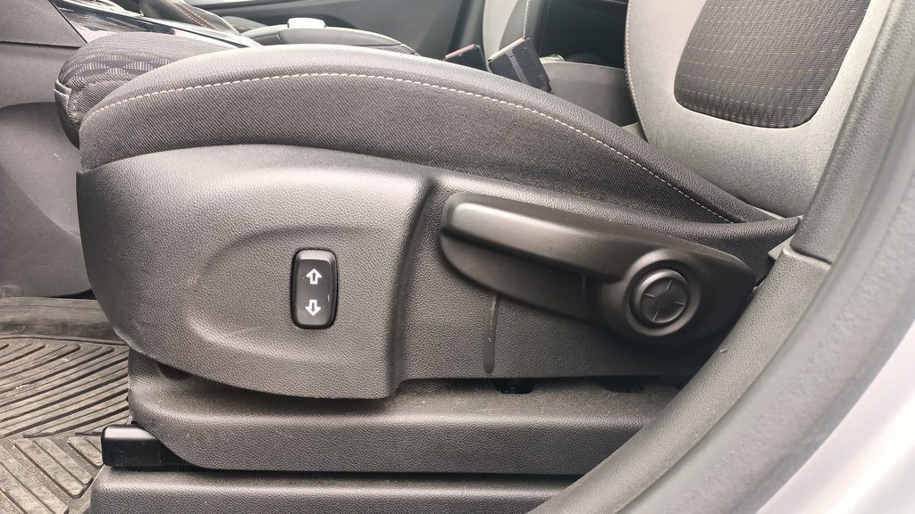 DRIVER SEAT SWITCHES