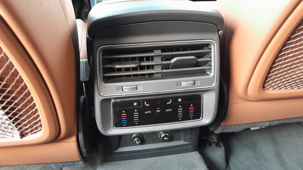 RR AC GRILL