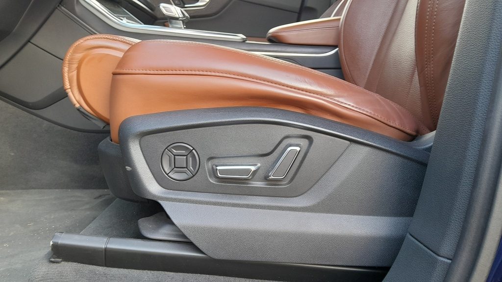 DRIVER SEAT SWITCHES