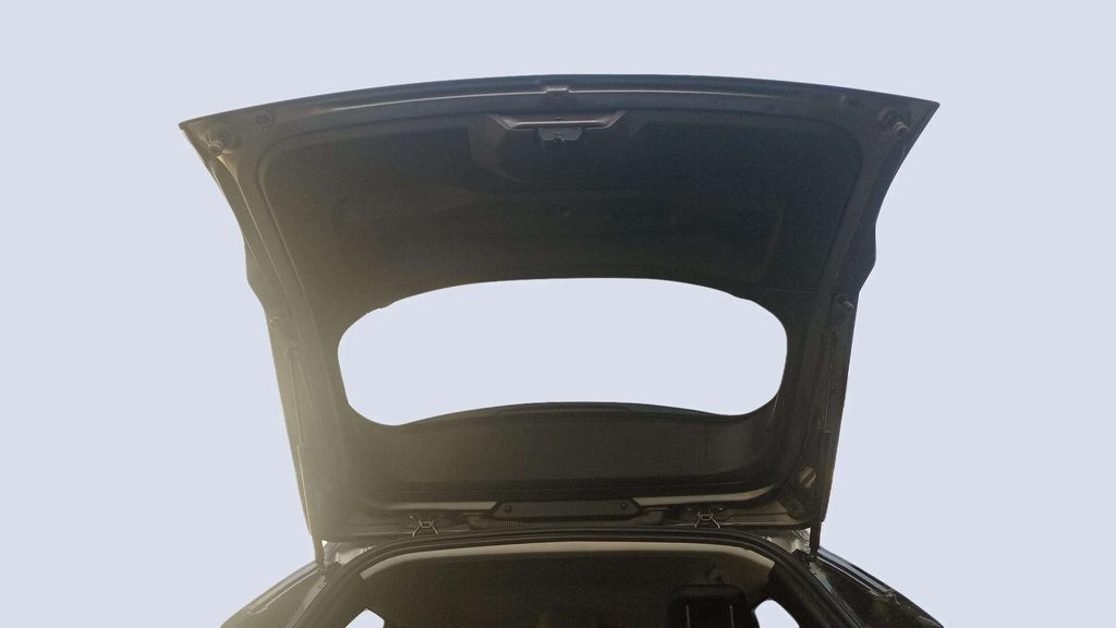 TRUNK HOOD