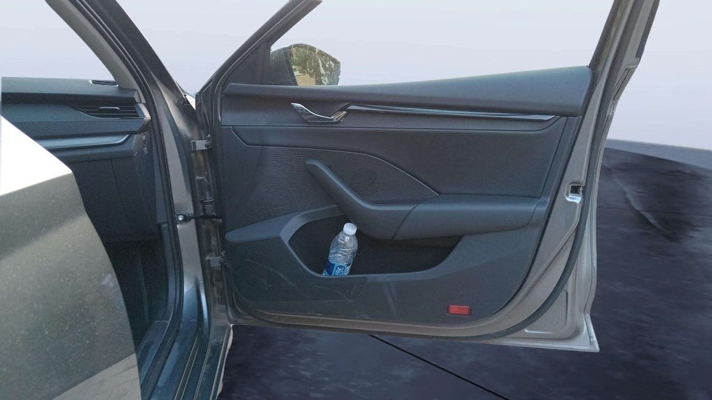 FR R DOOR