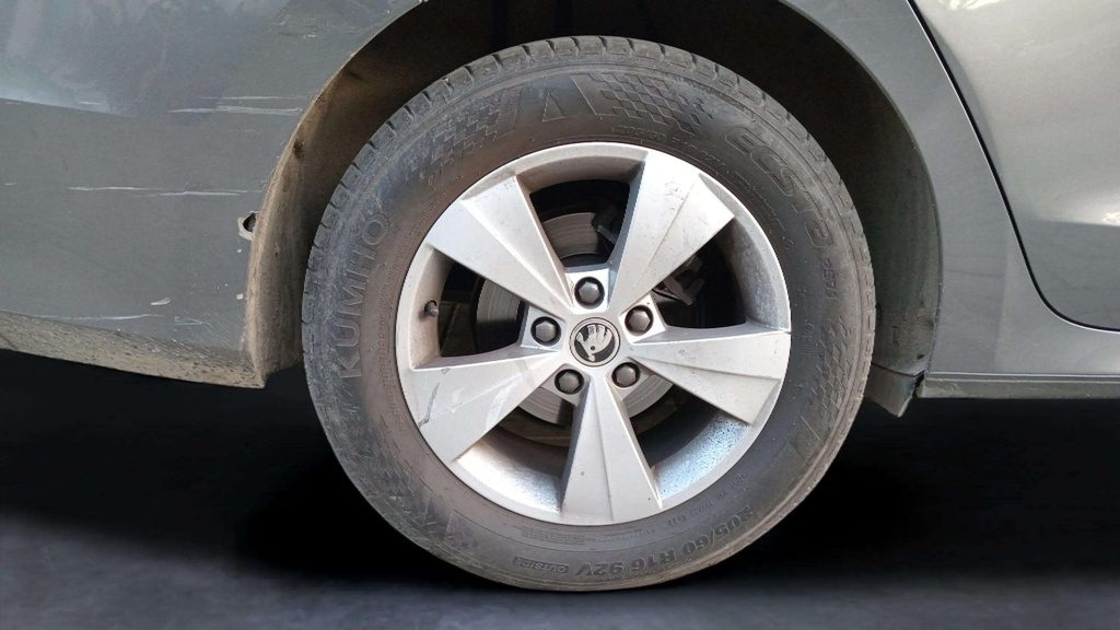 RR R TIRE