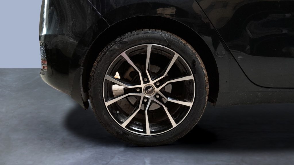 RR R TIRE