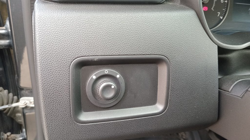 LIGHT SWITCHES