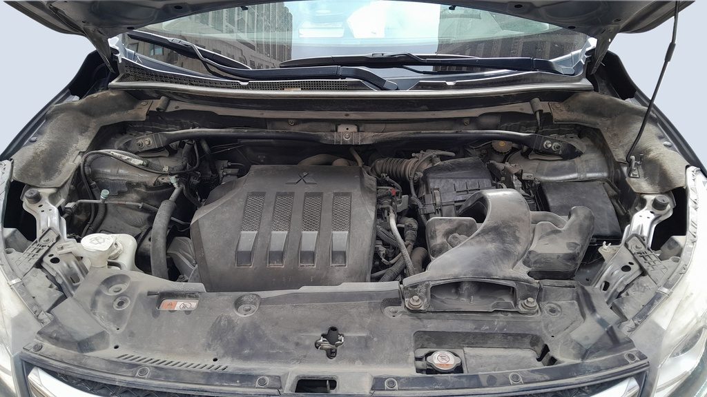 ENGINE COMPARTMENT