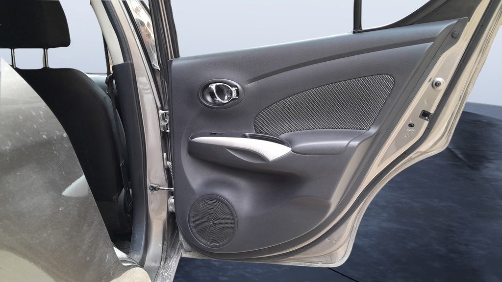 RR R DOOR