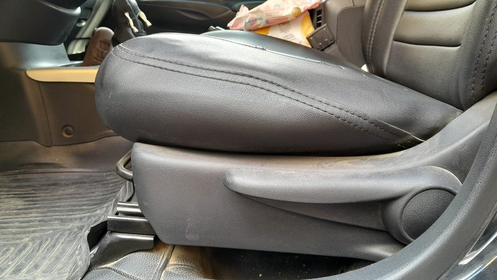 DRIVER SEAT SWITCHES