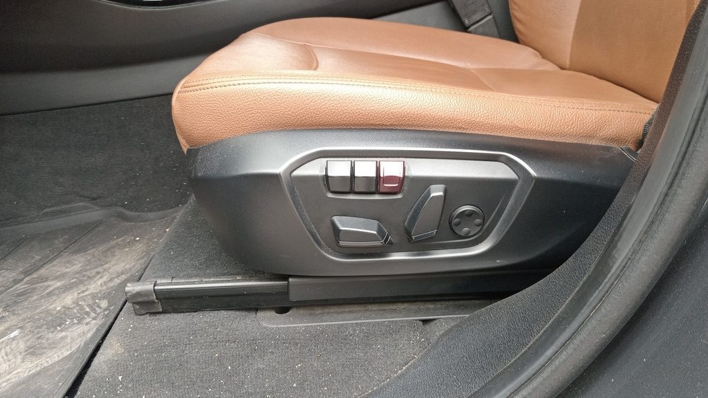 DRIVER SEAT SWITCHES