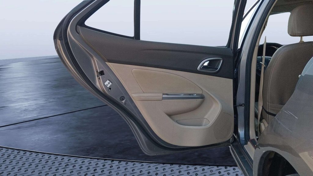 RR L DOOR