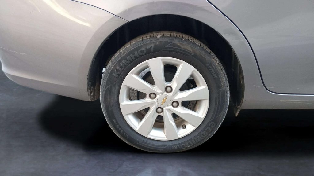 RR R TIRE