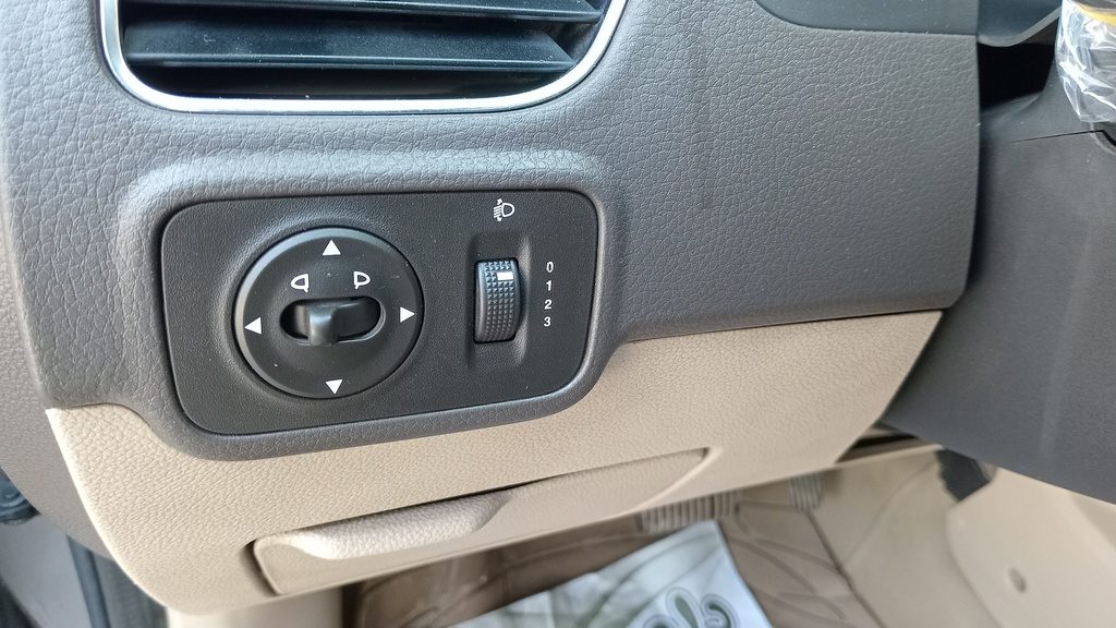LIGHT SWITCHES