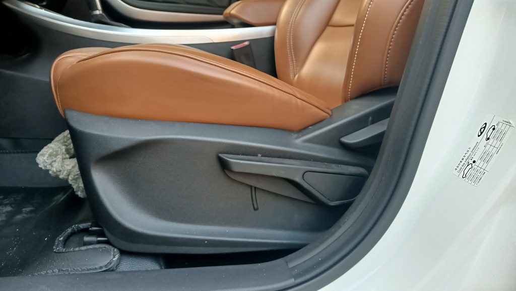 DRIVER SEAT SWITCHES