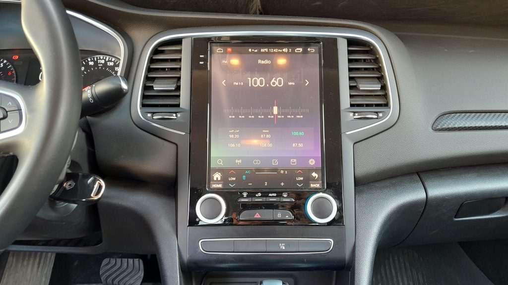MULTIMEDIA SCREEN