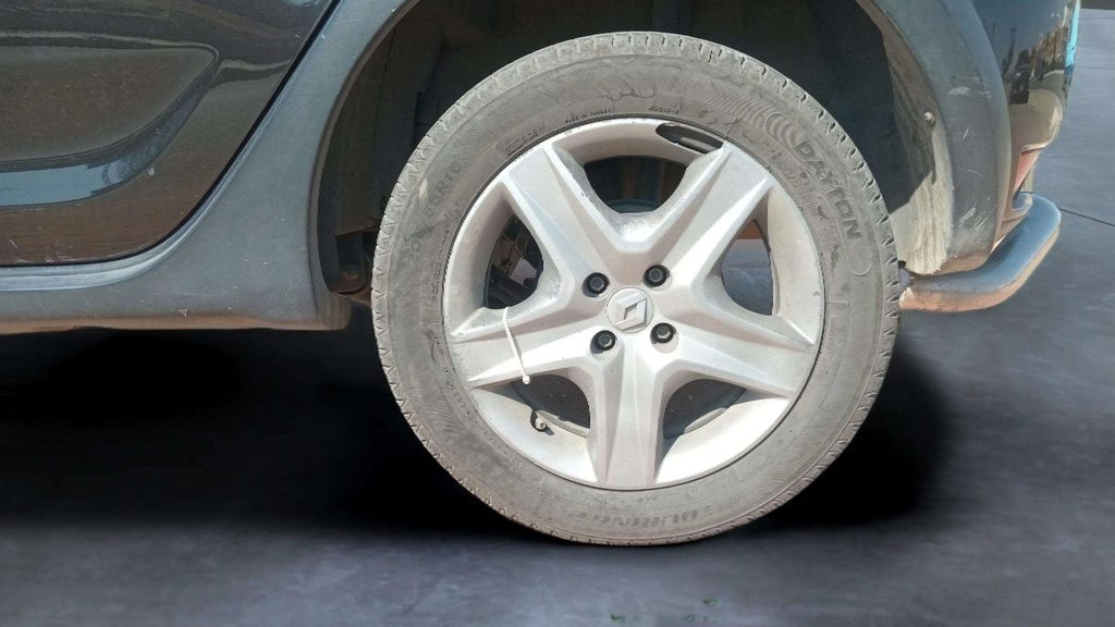 RR L TIRE