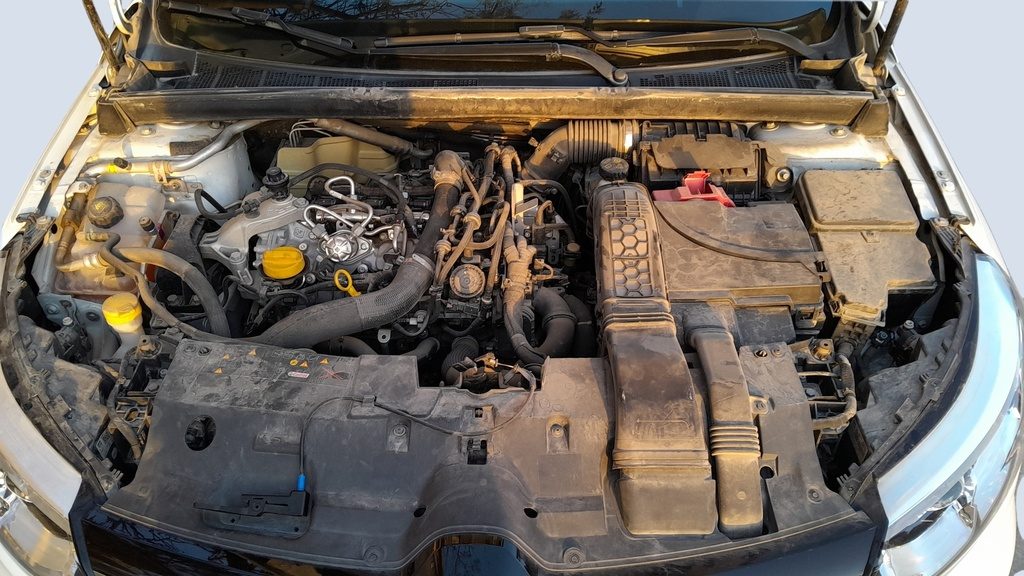 ENGINE COMPARTMENT