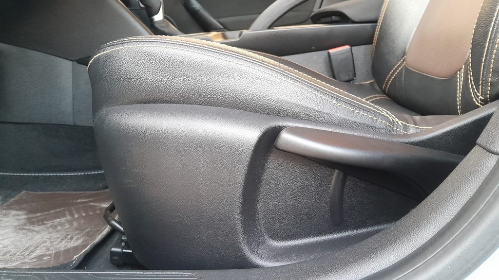 DRIVER SEAT SWITCHES