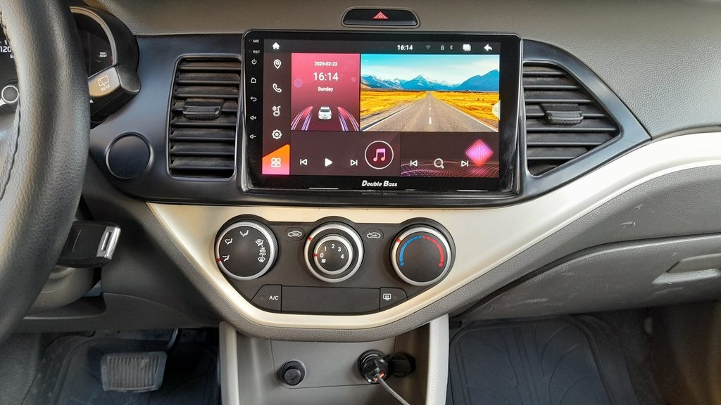 MULTIMEDIA SCREEN