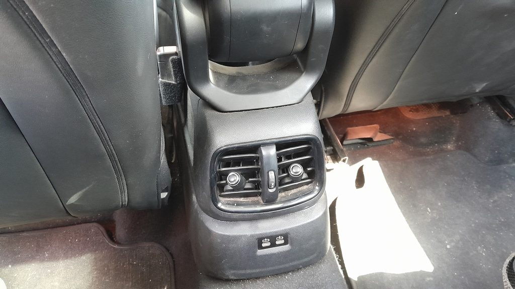 RR AC GRILL