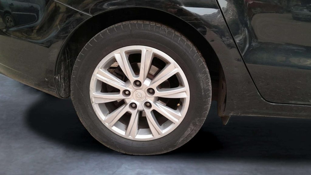 RR R TIRE