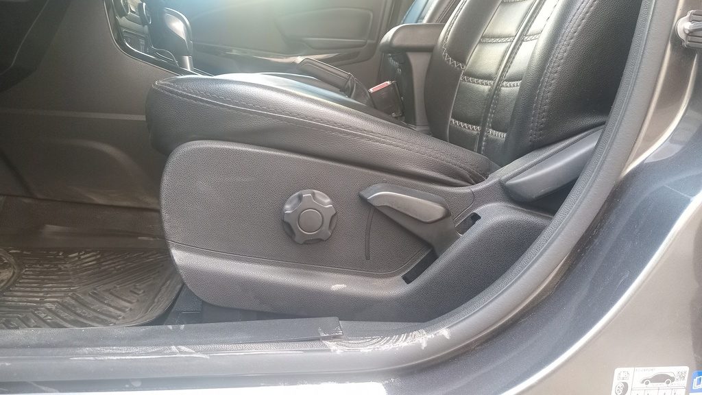 DRIVER SEAT SWITCHES