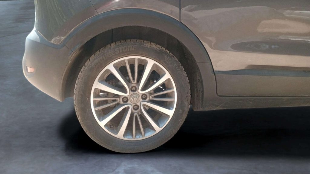 RR R TIRE