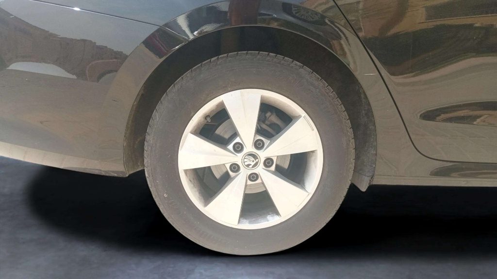 RR R TIRE