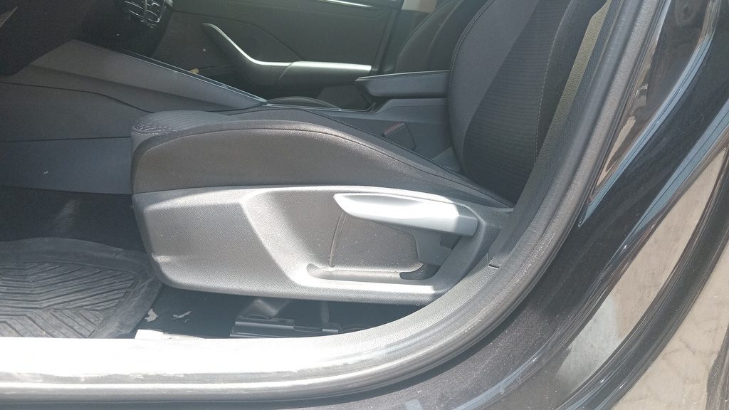 DRIVER SEAT SWITCHES