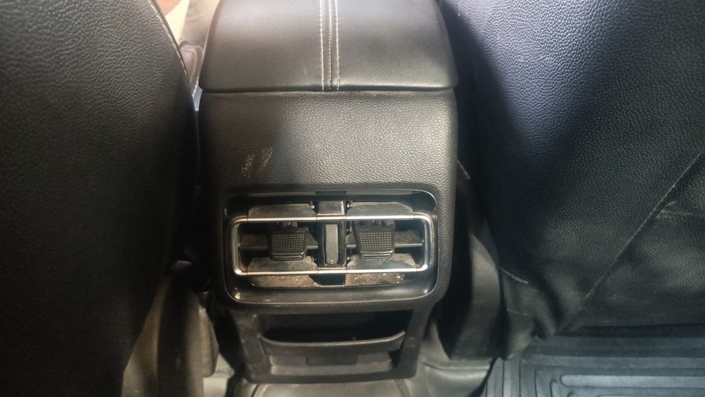 RR AC GRILL