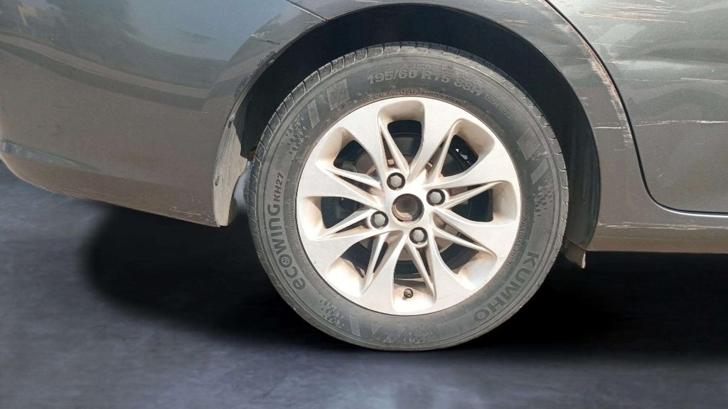 RR R TIRE