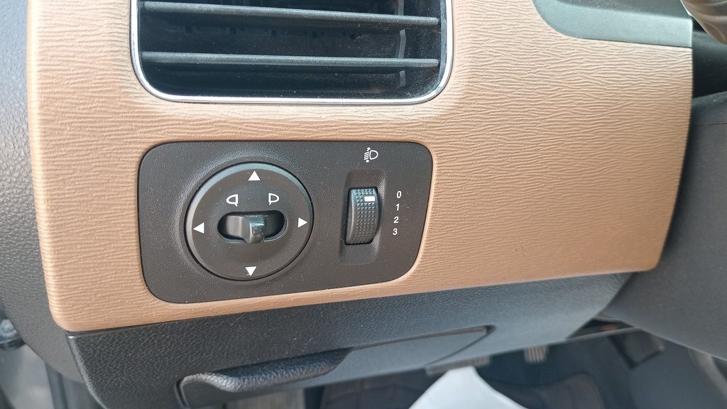 LIGHT SWITCHES