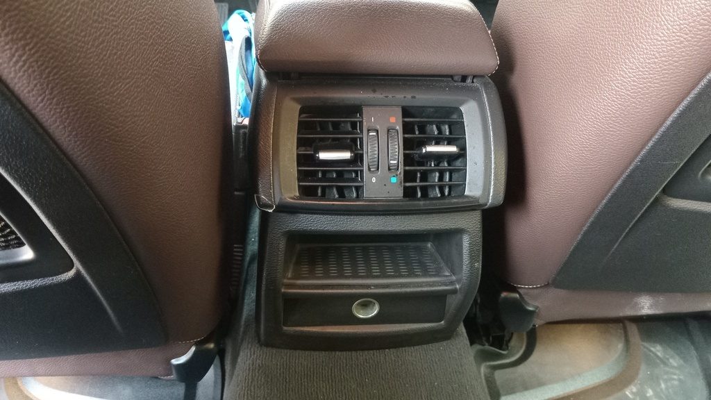 RR AC GRILL