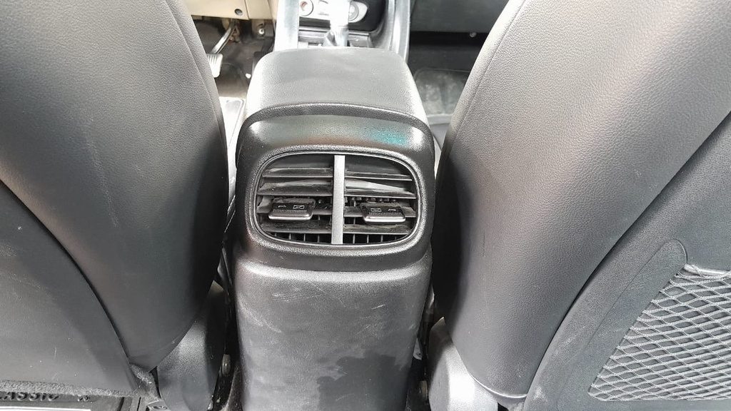 RR AC GRILL