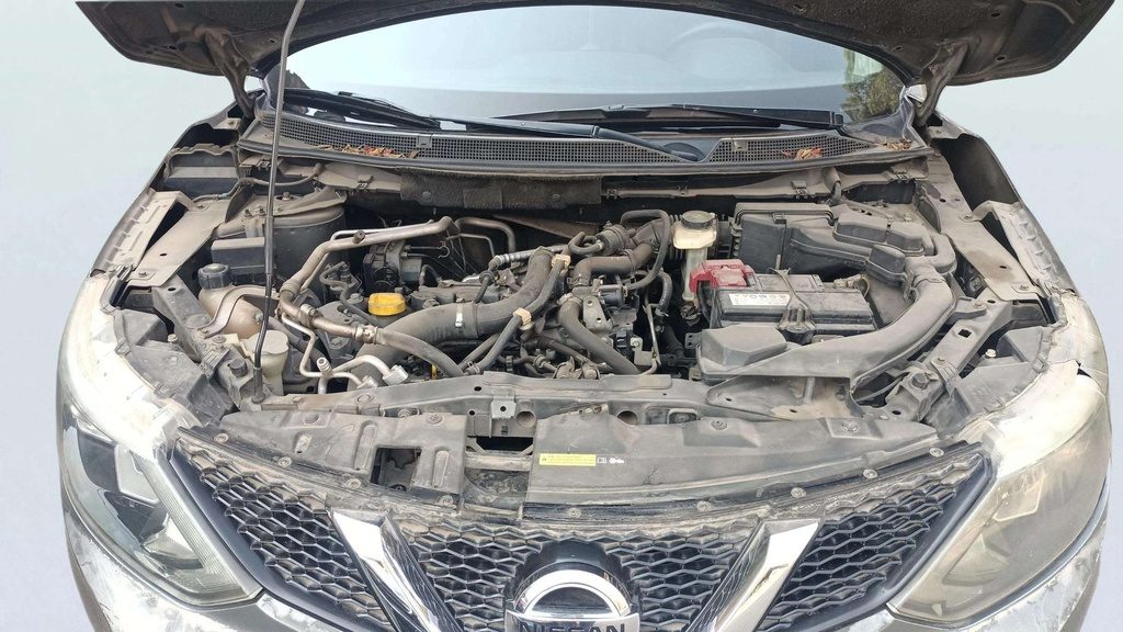 ENGINE COMPARTMENT