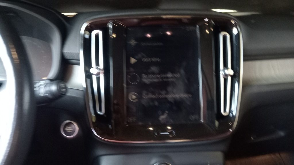 MULTIMEDIA SCREEN