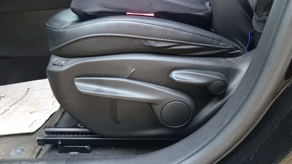 DRIVER SEAT SWITCHES