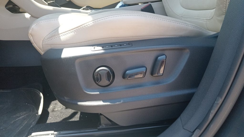 DRIVER SEAT SWITCHES